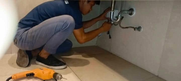 Under-sink plumbing repair